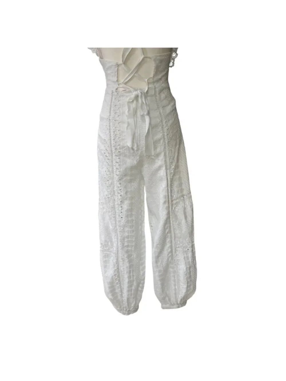 Free People Mikayla White Eyelet Lace Ruffle Jumpsuit Boho Chic Open Back SZ XS - Picture 8 of 13